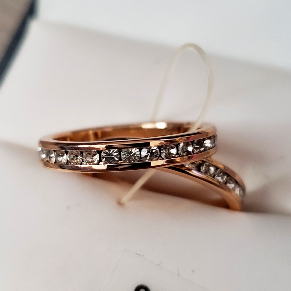 NWT gold tone faux diamond rings stackable set size 7 Macys fashion jewelry
